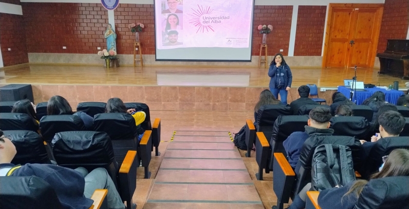La Universidad del Alba dicta una charla vocacional a nuestros/as estudiantes